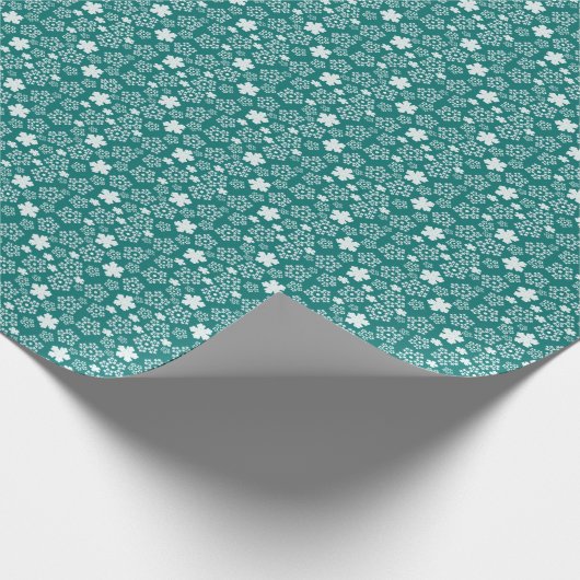 Aquamariner Stern und Schneeflocken Wintermuster Geschenkpapier (Ecke)