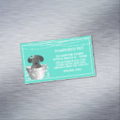 Aquamariner weißer Hund in Tub Pet Groomer Magnetische Visitenkarte (Beispiel)