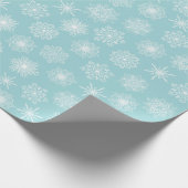 Aquamarines Aqua Blue Winterurlaub Schneeflocken Geschenkpapier (Ecke)