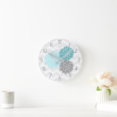 Aquamarines Aqua Gray Dahlia Blume Kinderzimmer Wa Runde Wanduhr (Zuhause)