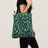 Aquamarines blaues Abstraktes Muster Tasche (Von Nahem)