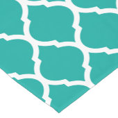 Aquamarines marokkanisches Quatrefolie Kurzer Tischläufer (Ecke)