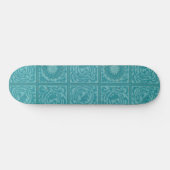 Aquamarines Muster (von William Morris) Skateboard (Horizontal)
