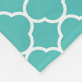 Aquamarines Quatrefolienmuster Fleecedecke (Ecke)