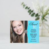 Aquamarines Schwarz-weißes Foto Geburtstagsparty Einladung (Stehend Vorderseite)