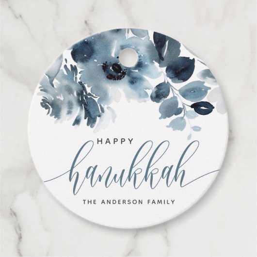 Aquarell Blau Blumen Happy Hanukkah Calligraphy Geschenkanhänger (Vorderseite)