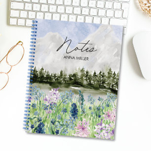 Aquarell Blau Lila Blumenwiese auf dem Berg Notizblock