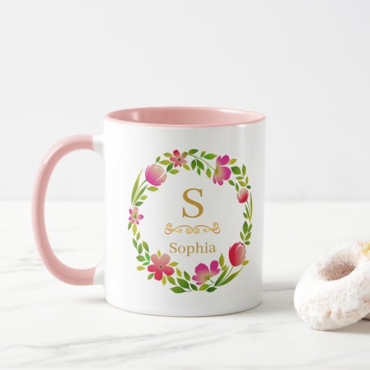 Aquarell-Blumenmonogramm I Individuelle Goldinitia Tasse (Mit Donut)