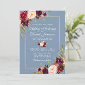 Aquarell Floral Dusty Blue Burgundy Wedding Einladung (Stehend Vorderseite)