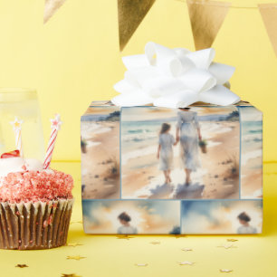 Aquarell Frau und Kind beim Spaziergang am Strand Geschenkpapier