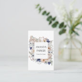 Aquarell Hübsche Beige Blaue Blumen Floral Visitenkarte (Stehend Vorderseite)