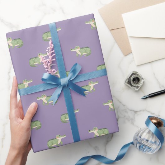 Aquarell-Krokodile auf Helllila Geschenkpapier (Schenken)