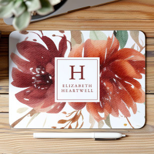 Aquarell-Monogramm in Burgunderrot und verbranntem Mousepad