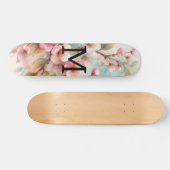 Aquarell-Monogramm mit rosa Kirschblüten  Skateboard (Horizontal)