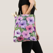 Aquarell-Petunienblüten Tasche (Von Nahem)