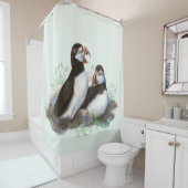 Aquarell Puffsvogel Familie Hellgrüner Hintergrund Duschvorhang (Beispiel)