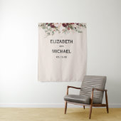 Aquarell-Rosé und burgunderrote Floral-Hochzeit Wandteppich (Beispiel)