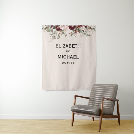 Aquarell-Rosé und burgunderrote Floral-Hochzeit Wandteppich (Beispiel)