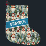Aquarell Snowman Weihnachten Personalisiert Großer Weihnachtsstrumpf<br><div class="desc">Wasserfarbene,  gemütliche Schneemänner in warmen Rottüchern und warmen Strick Hüten und einem hübschen grünen,  roten und blauen Kiefernhintergrund personalisierter Weihnachtsfeiertag.</div>