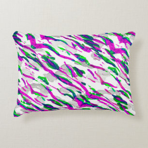 Aquarell-Tarnmusterdesign. Abstrakte Safari-Kachel Dekokissen