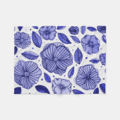 Aquarell und Blume - blaue Farbpalette Fleecedecke (Vorderseite (Horizontal))