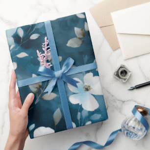 Aquarell-Weiches-Blau-Blumen-Weiß-Blumenmuster Geschenkpapier