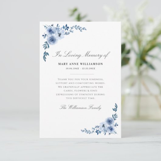 Aquarellblau Blumen Beerdigung Danke Karte (Stehend Vorderseite)