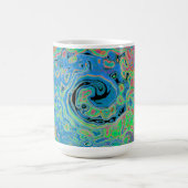 Aquarellblau Groovy Abstrakt Retro Liquid Swirl Verwandlungstasse (Zentrum)