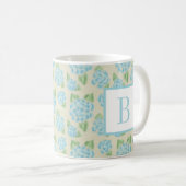 Aquarellblau-Hydrangea Initialmonogramm Kaffeetasse (VorderseiteRechts)