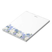Aquarellblau Hydrangeas Elfenbein Rose Personalisi Notizblock (Rotiert)