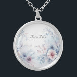 Aquarellblau Rosa Blumennekklette Versilberte Kette<br><div class="desc">Schöne Wasserfarbe Blau Pink Blumenstrauß-Fußklammer</div>