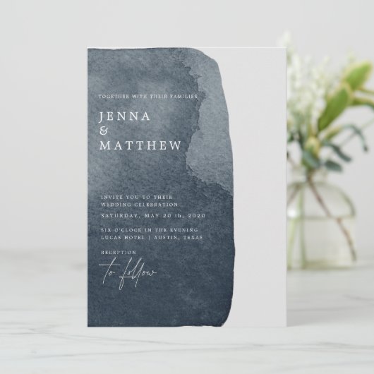 Aquarellblau-Stahlwäsche Moderne Hochzeit Einladung (Stehend Vorderseite)