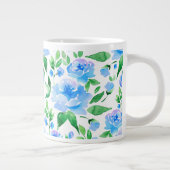 Aquarellblaue Blumen Jumbo-Tasse (Rechts)