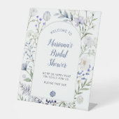 Aquarellblaue Wildblume Rahmen Brautparty Sockelschild (Vorderseite)