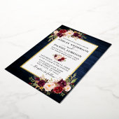 Aquarellblume Hochzeit Blaues Holz Gold Folieneinladung (Gedreht)