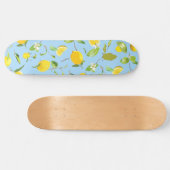 Aquarellblume und Blätter 3 Skateboard (Horizontal)