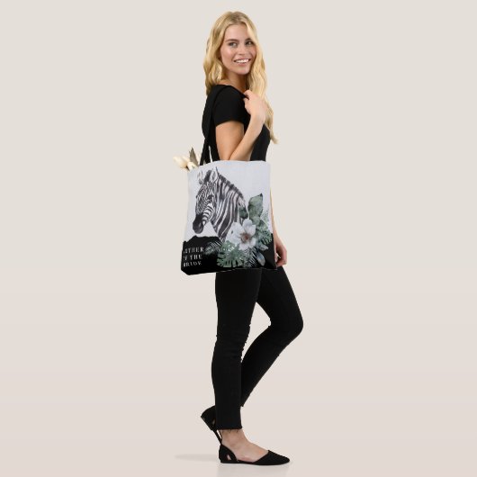 Aquarellblume Wild Zebra Mutter der Braut Tasche (Am Model)