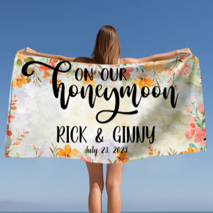 Aquarellblüten Flitterwochen Personalisiert Strandtuch
