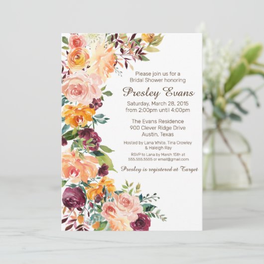 Aquarellblütenpfirsich Orangefarbene Rose Brautpar Einladung (Stehend Vorderseite)