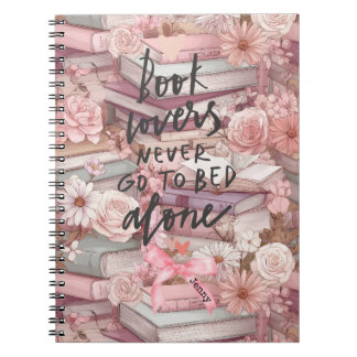 Aquarellbücher und rosa Blumen Notizbücher