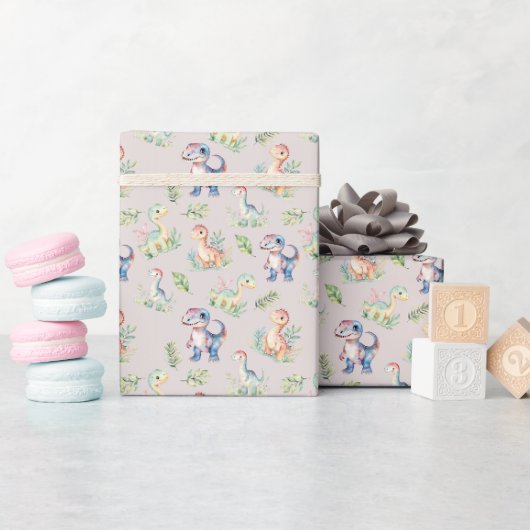 Aquarelldinosaurier auf grauem Rosa Geschenkpapier (Babyparty)