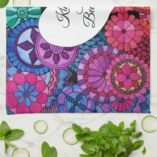 Aquarellenbogen Mandala mit Herz Geschirrtuch (Gefaltet)