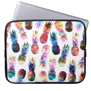 Aquarellfarbe und Nebula Ananas Illustration Laptopschutzhülle