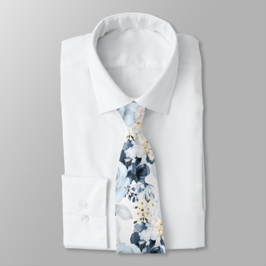 Aquarellfarben Blume Dusty Blue Navy Rose Neck Tie Krawatte (Gebunden)