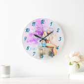 Aquarellfarben in Blau mit Monogramm Große Wanduhr (Zuhause)