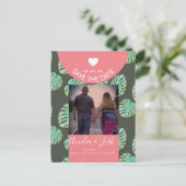 Aquarellfarben Monsteras Rosa Save the Date Postka Postkarte (Stehend Vorderseite)