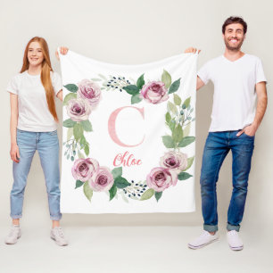 Aquarellfarben-Rose mit Buchstabe C Fleecedecke