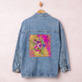 Aquarellfarbene Blume Bouquet auf Himbeerrosa Jeansjacke (Hangar)
