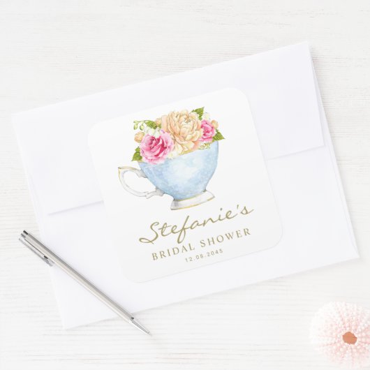 Aquarellfarbene Blume im Teacup-Brautparty Quadratischer Aufkleber (Umschlag)