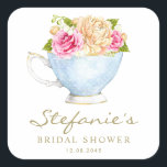 Aquarellfarbene Blume im Teacup-Brautparty Quadratischer Aufkleber<br><div class="desc">Fügen Sie Ihrem Brautparty eine charmante, Vintag inspiriert Touch, Einladungen oder Dekoration mit diesem individuellen Brautparty-Aufkleber mit einem zarten Aquarellrosa-Bouquet in einem klassischen Teacup hinzu. Dieser Blumenaufkleber eignet sich hervorragend für Tee-Party-Themen, Ansammlungen im Garten oder für romantische Feiern. Mit diesem individuell gestaltbaren Brautparty-Aufkleber können Sie Ihre Veranstaltung individuell gestalten und...</div>